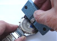 Screw back watch case